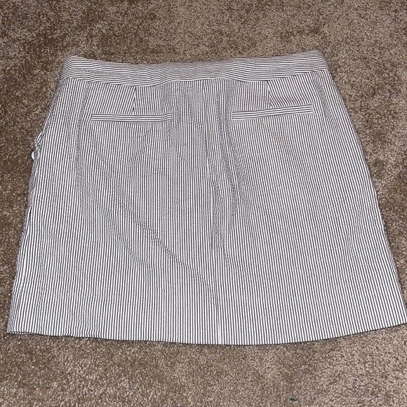 J Crew seersucker mini skirt - size 2 - B - Picture 3 of 5